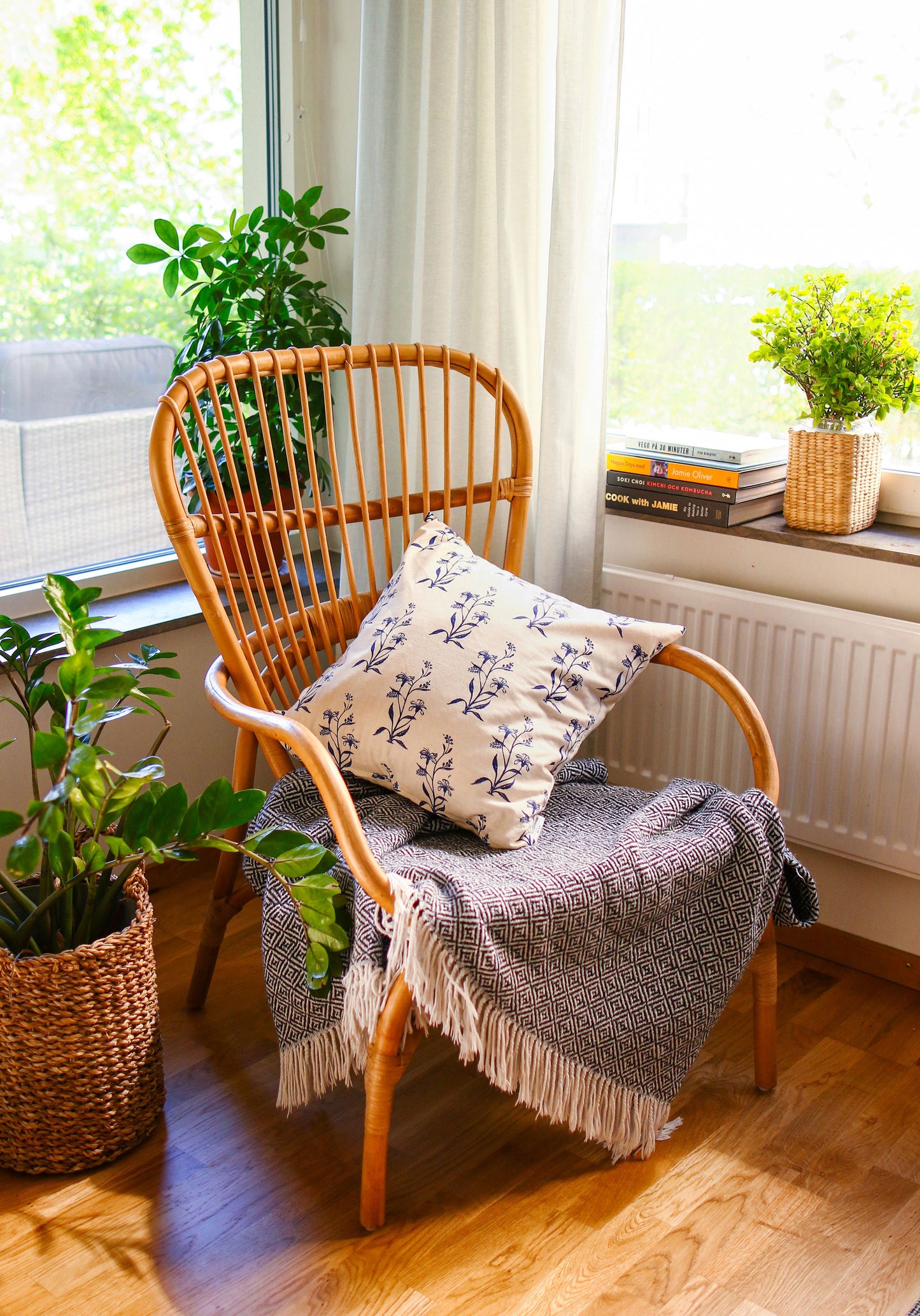 Lily flower Cushion Cover - Navy Blue - Organic White