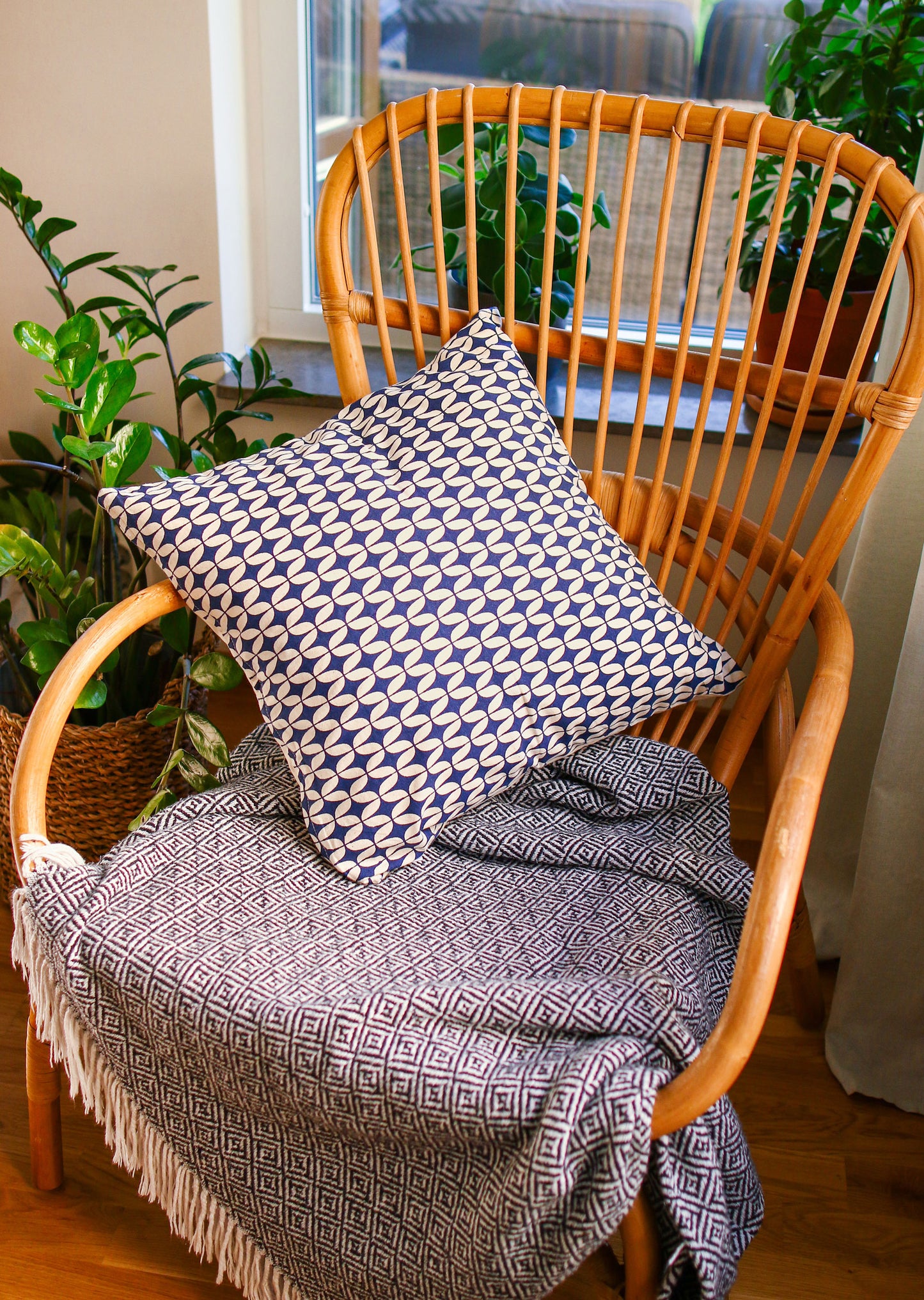 Sea Star Cushion Cover - Dark Blue - Organic White
