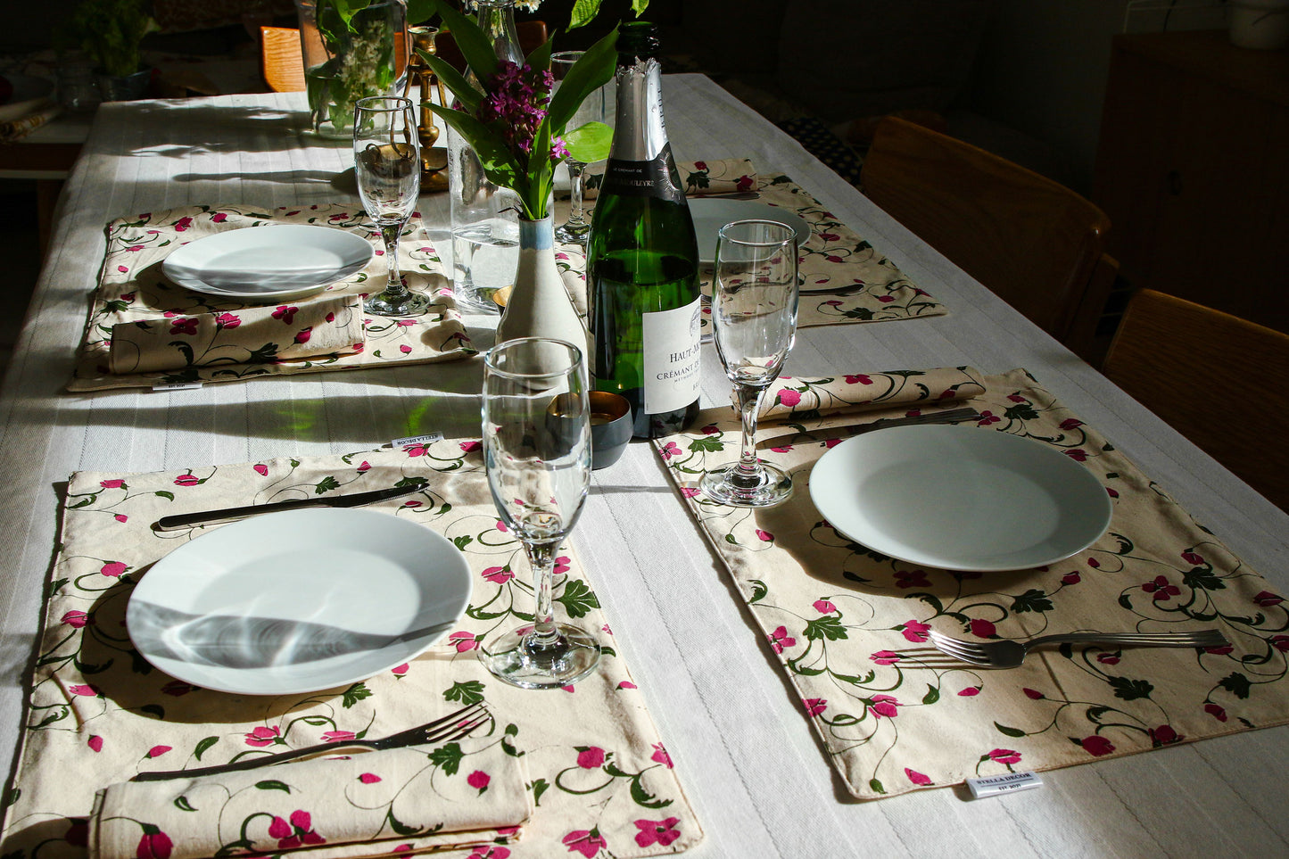 Flower Place Mat - Dark Green/Magenta - Organic White