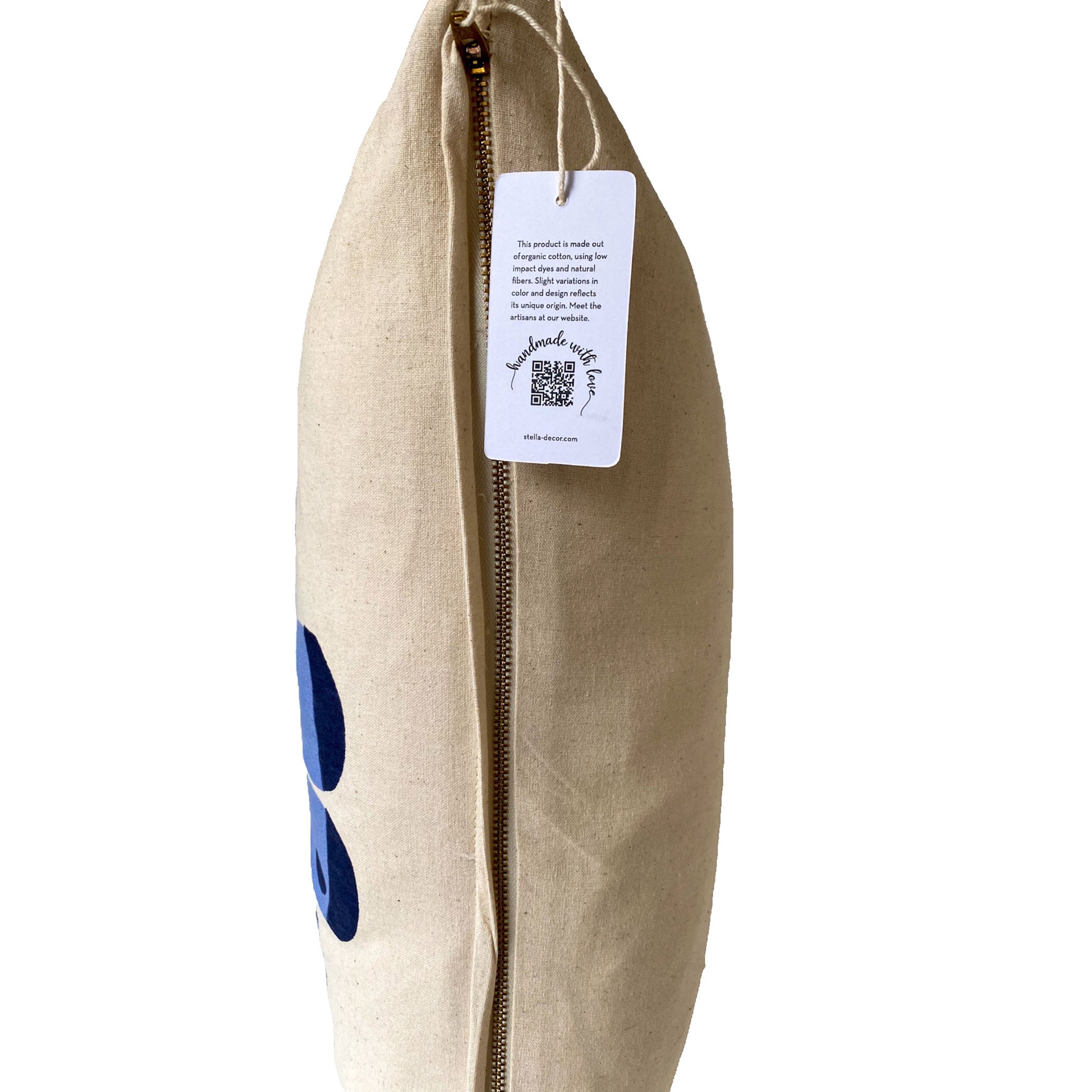 stella decor cushion cover side in design dotty giraffe in color blue