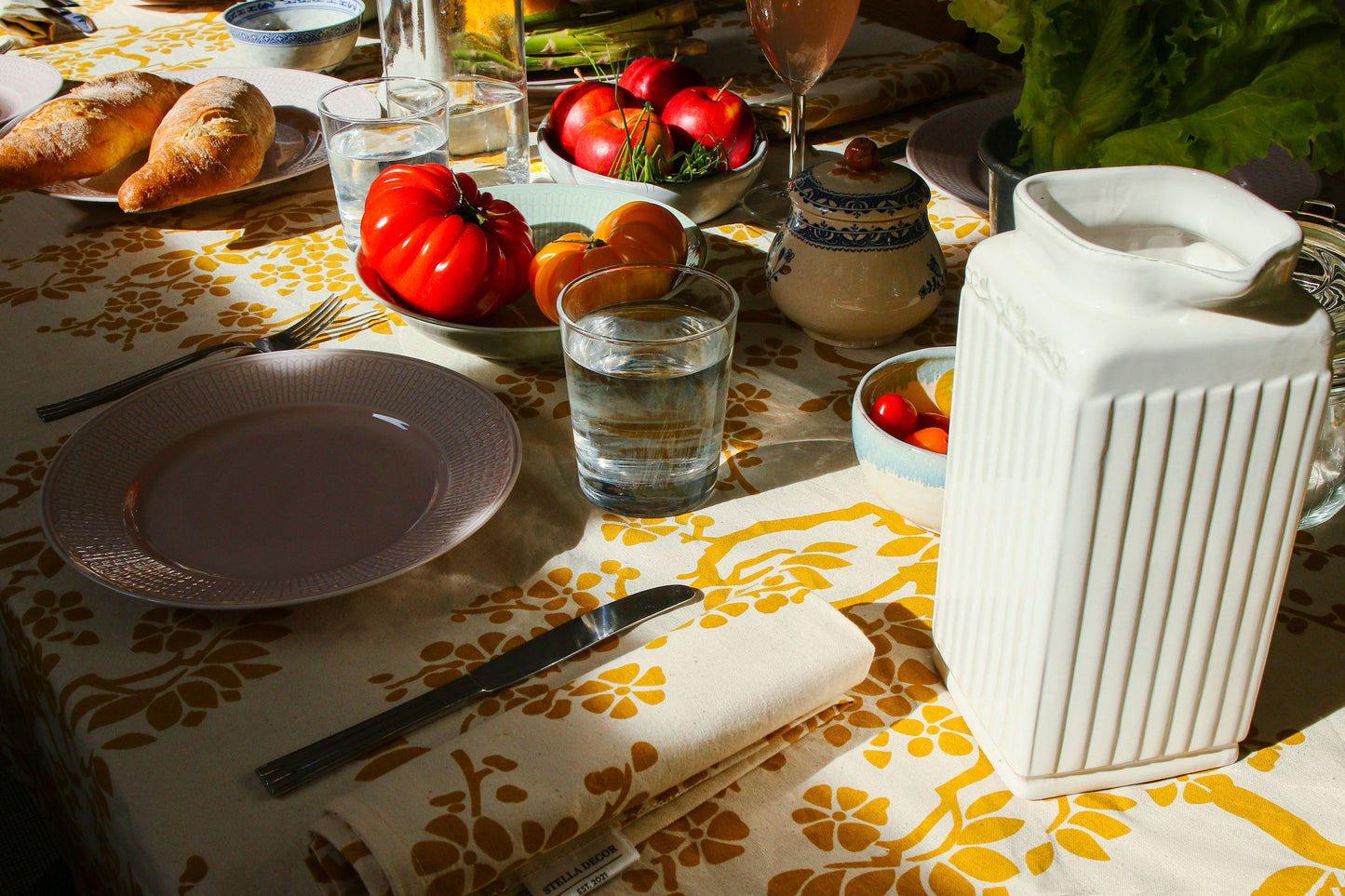 Tree Branches Table Cover - Yellow - Organic White