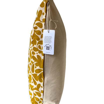Stella Decor cushion cover side with design oak leafs in size 50x50 cm in color yellow white